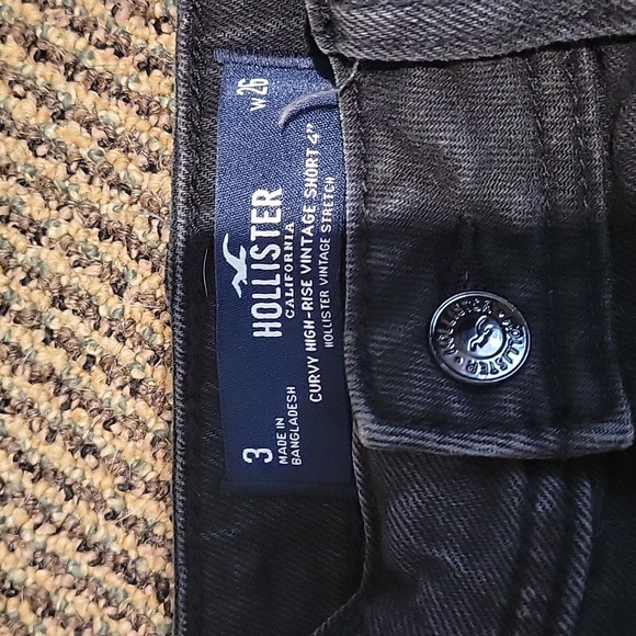 Hollister distressed black jean shorts - Picture 2 of 3